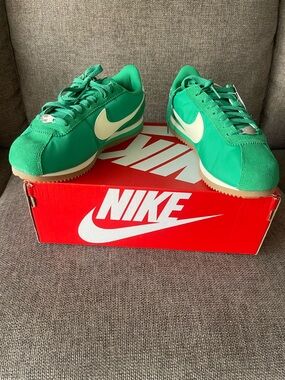 Nike Cortez Stadium Green/Coconut Milk with Gum Outsole